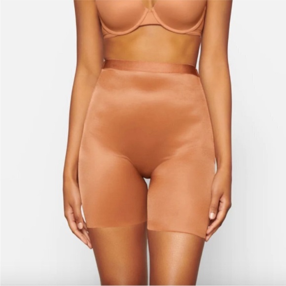 SKIMS BARELY THERE SHAPEWEAR LOW BACK SHORT NWT 3X - Picture 7 of 7